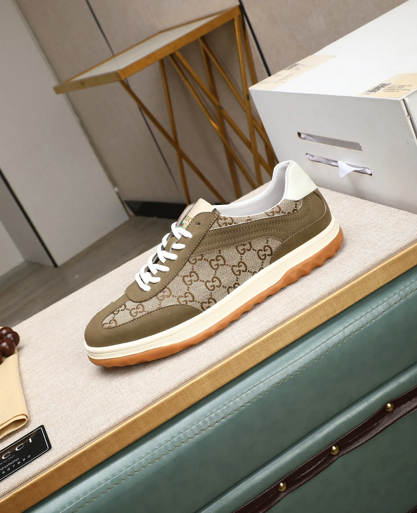 Men's shoes 💰400 GUCCI🔍The latest model is on sale at the same time at the counter. Original calfskin imported from Italy, genuine leather lining, (high-end, extravagance, and class) exquisite workmanship, sole: original sole provided by the original factory, ⚠exclusive double-layer movable molded sole super comfortable⚠, real shot 🎬The real thing is better🔍🔍"High quality·Follow the item" Code number 38-44
